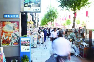 「世界一の本の街」と呼ばれ、実に157軒の古書店がひしめく神保町。再開発によってビジネスエリアとしても活気づいている