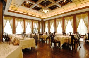 シェ・イノ_店内