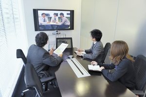 離れた場所の社員ともビジュアルコミュニケーションでコストと業務プロセスを改善